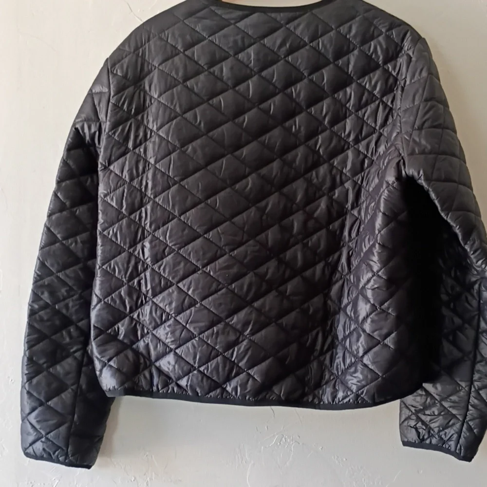 Coat XL Quilted Black Lightweight Jacket Pocket Detail Button Up V Neck - Picture 2 of 3